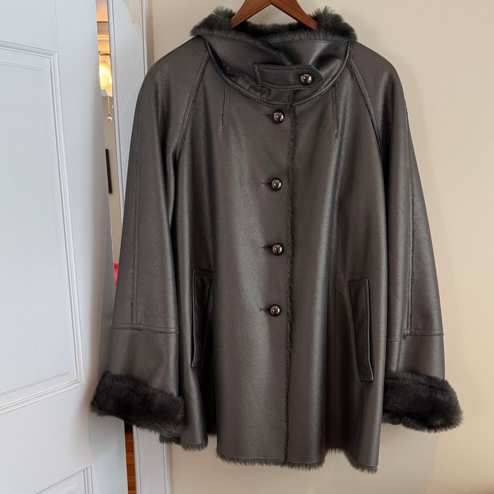 Parkhurst Outdoor Edition Cape Swing Coat with Faux Fur/Leather Size L